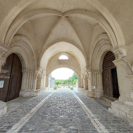 Chambre D'Hotes La Grenade Bleue Pons Esterno foto