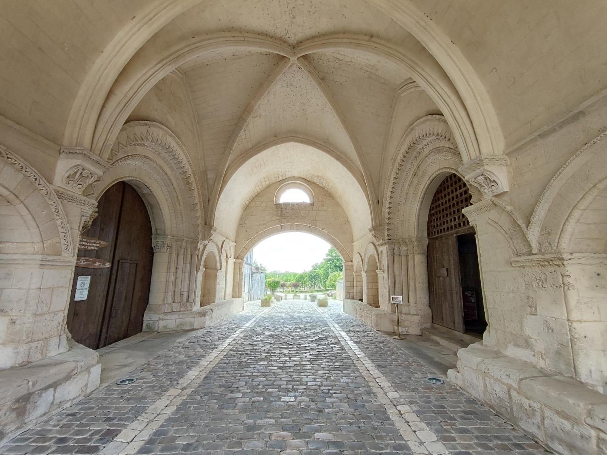 Chambre D'Hotes La Grenade Bleue Pons Esterno foto